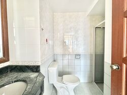 Simsville (D14), Condominium #583387281